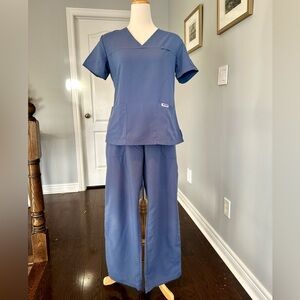 MOBB Women’s Blue V-Neck Top and Pants Scrub Set